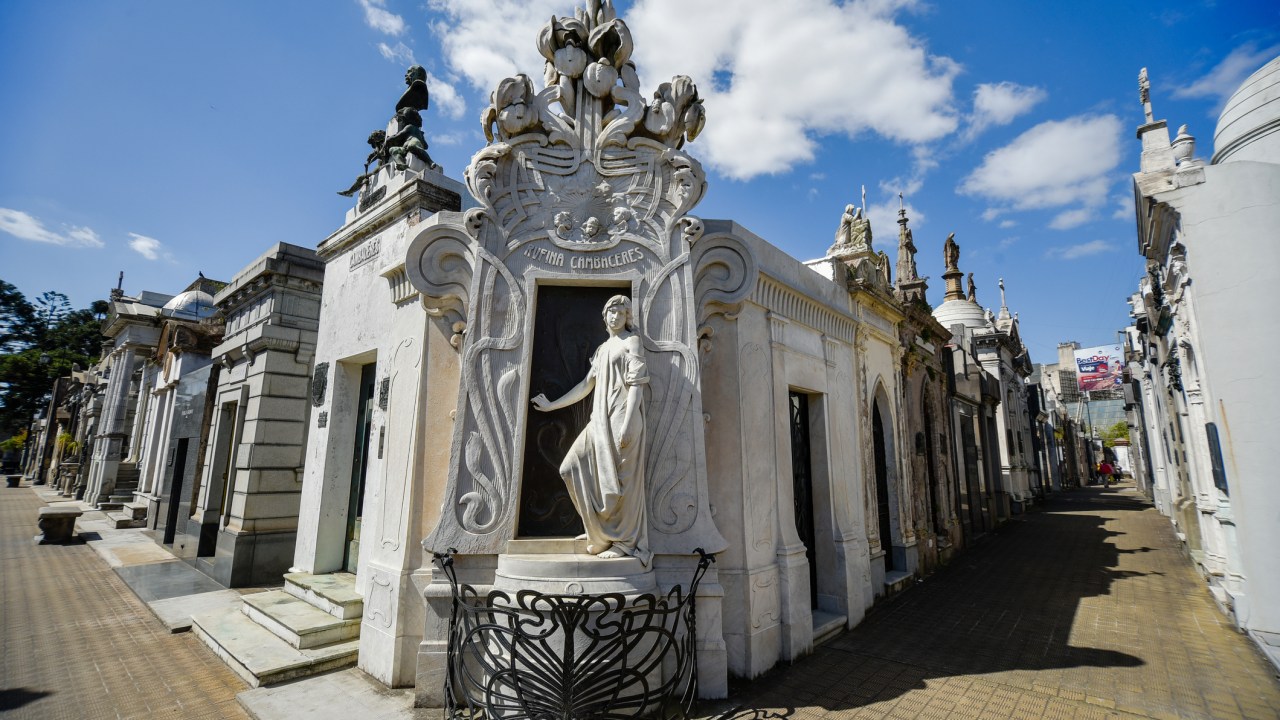 Tombstone tourism to visit world's bizarre graves | escape.com.au