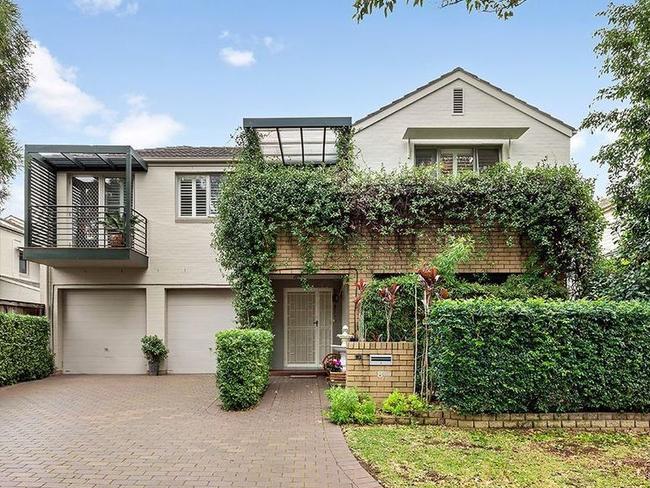 A Newington house at 8 Lukin Place was sold by Chuck Lee for $1.42m.