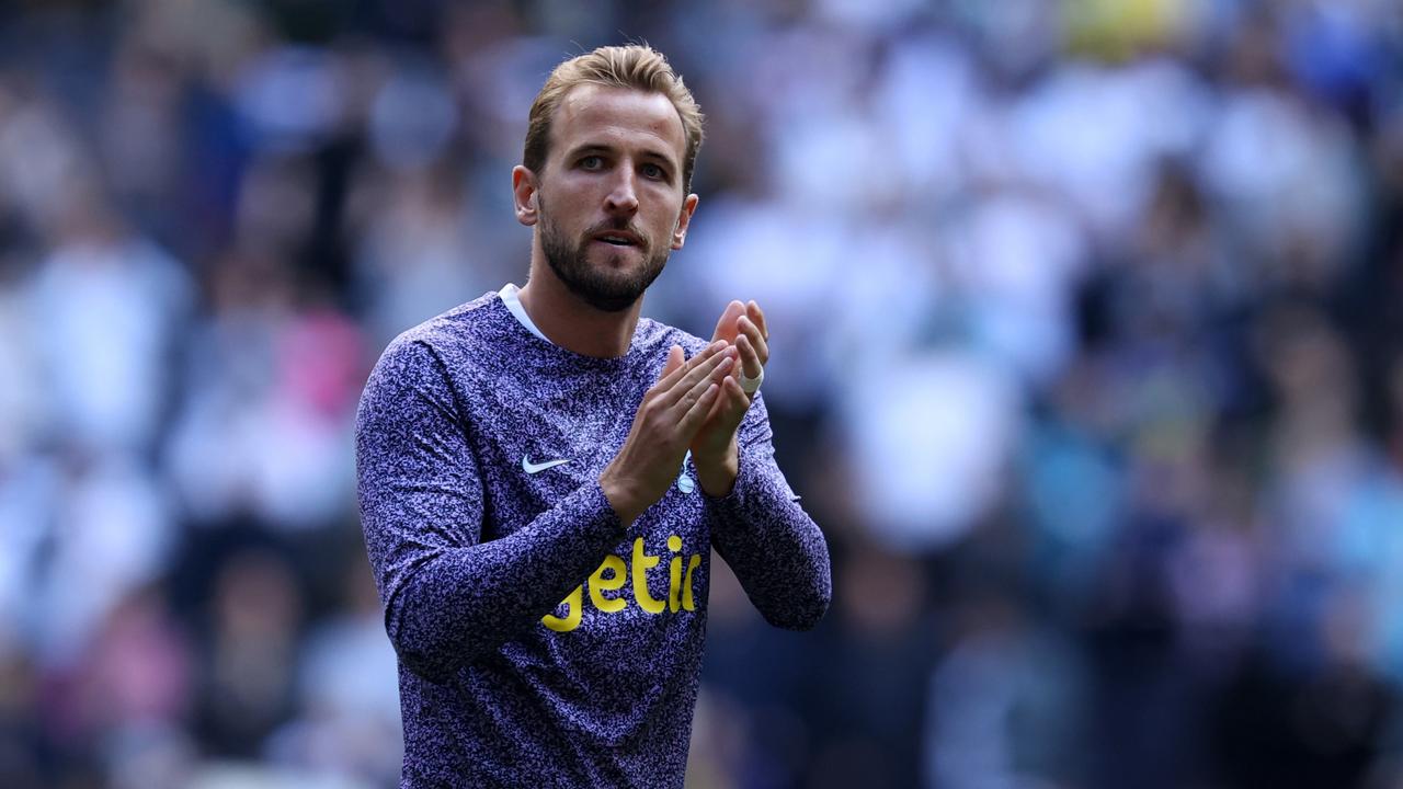 LONDON, ENGLAND - AUGUST 06: Harry Kane of Tottenham Hotspur applauds the fans as he does a lap around the stadium after the final whistle during the pre-season friendly match between Tottenham Hotspur and Shakhtar Donetsk at Tottenham Hotspur Stadium on August 06, 2023 in England. (Photo by Charlie Crowhurst/Getty Images)