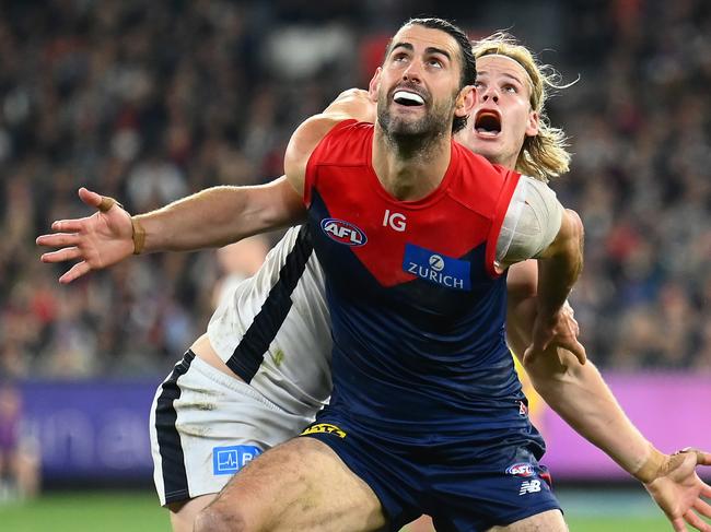 MELBOURNE, AUSTRALIA - JUNE 02: Brodie Grundy of the Demons and Tom De Koning of the Blues compete in the ruck during the round 12 AFL match between Melbourne Demons and Carlton Blues at Melbourne Cricket Ground, on June 02, 2023, in Melbourne, Australia. (Photo by Quinn Rooney/Getty Images)