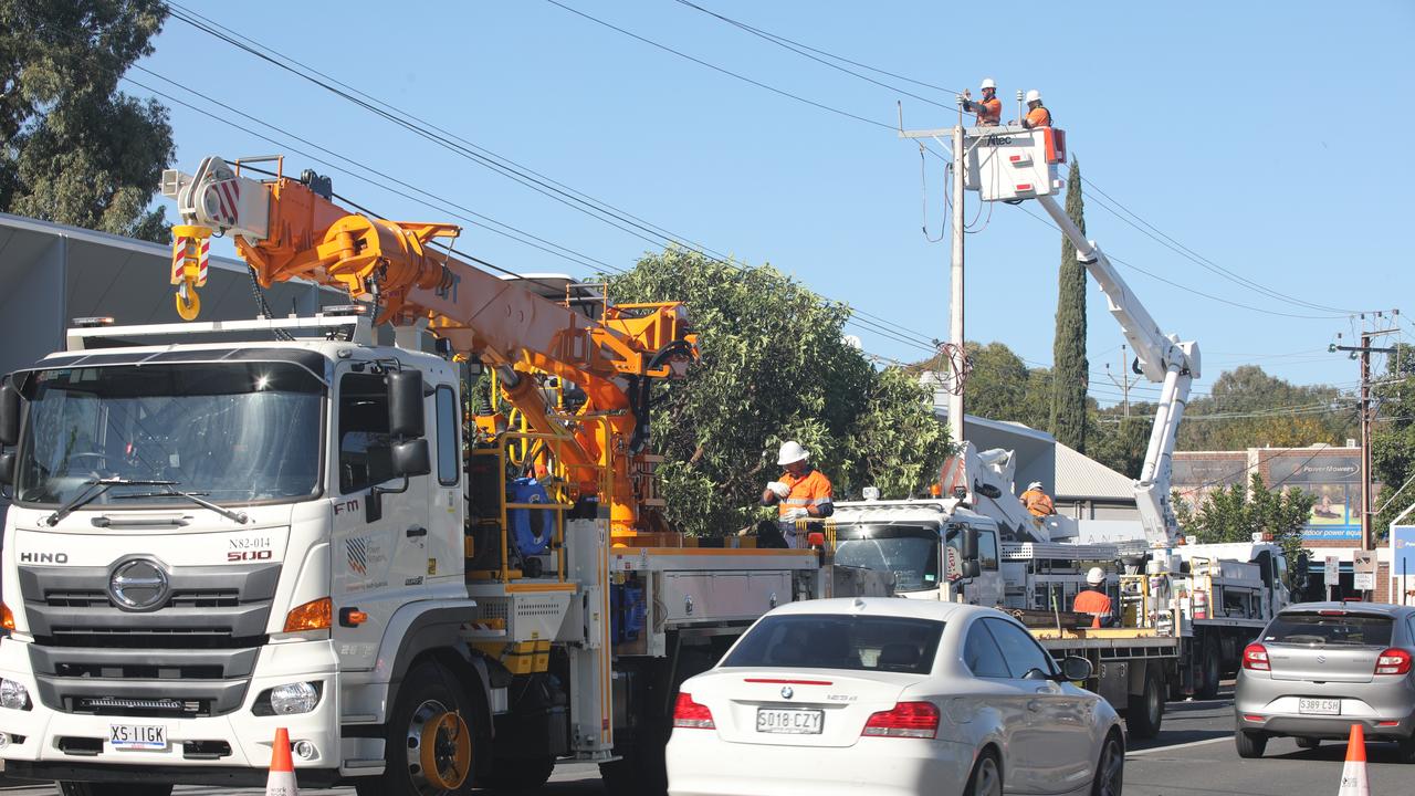 SA Power are working to restore electricity to the area. Picture: Dean Martin