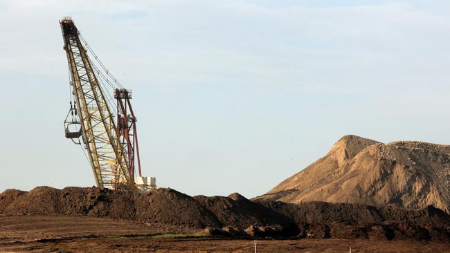 The Queensland Mines Inspectorate continues to investigate a workplace incident left two mine workers unconscious in a dragline during a shut down.