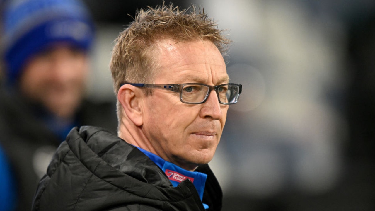 GEELONG, AUSTRALIA - JULY 02: David Noble, Senior Coach of the Kangaroos ahead of the round 16 AFL match between the Geelong Cats and the North Melbourne Kangaroos at GMHBA Stadium on July 02, 2022 in Geelong, Australia. (Photo by Morgan Hancock/Getty Images)