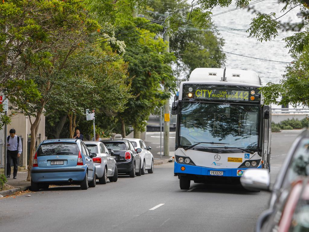 433 bus discount route balmain