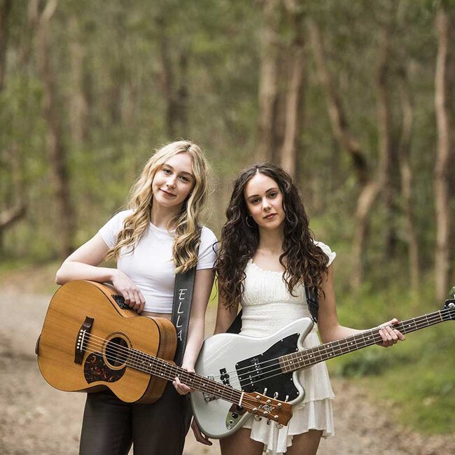 Ella and Sienna are playing at the 2023 Gympie Music Muster