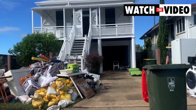 Windsor residents start clearing out their flood-ravaged homes