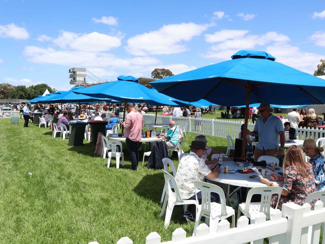 MELBOURNE, AUSTRALIA – DECEMBER 8 2024 Punters attend the Werribee Cup in Werribee on December 8th, 2024. Picture: Brendan Beckett