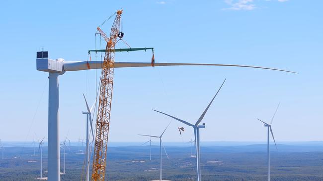 MPC Kinetic provides services for wind farms, solar farms and LNG upstream services.