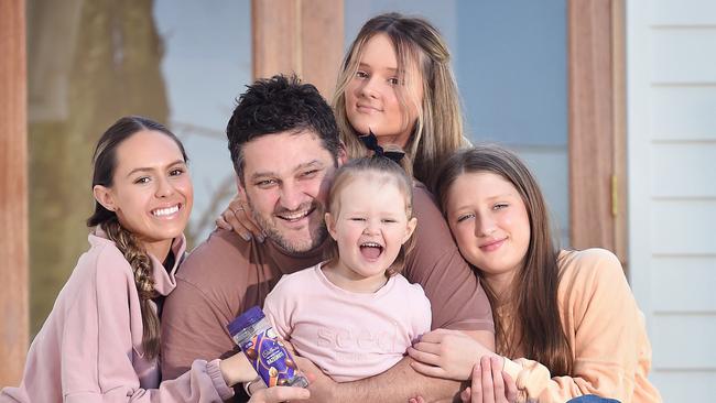 Brendan Fevola with his daughters (L-R) : Mia, 21, Tobi, 2, Leni, 15 and Lulu, 11. Picture: Nicki Connolly