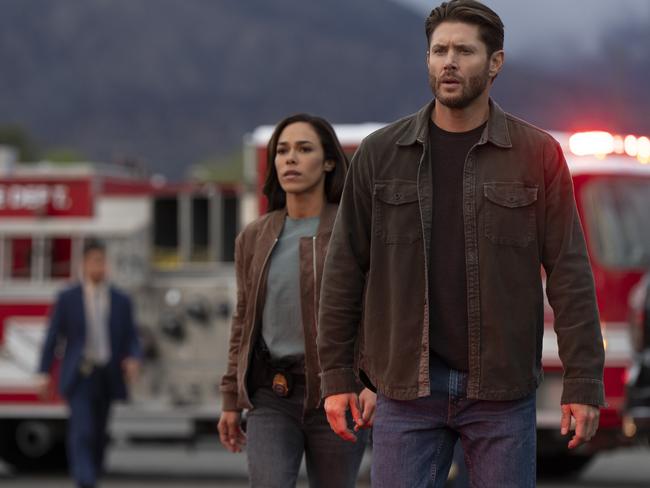 Jessica Camacho and Jensen Ackles in Countdown.