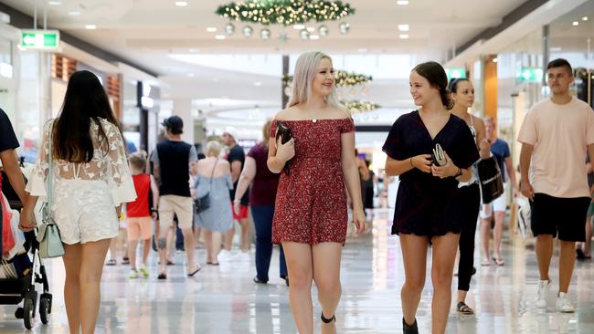 Retailer Premier Investments says Westfield Carindale shoppers were put at risk because the mall’s owners did not act on coronavirus information. Picture: Tara Croser.