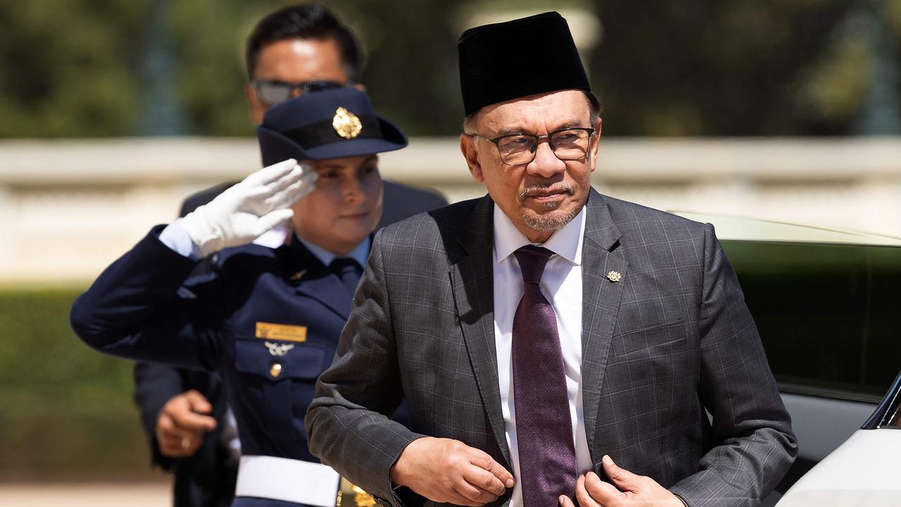Premier Malezji Anwar Ibrahim „jest szczęśliwy, że wznowił” poszukiwania MH370 dziesięć lat po jego zniknięciu