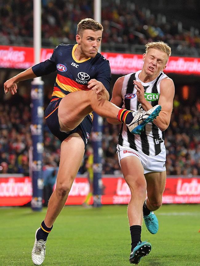 Paul Seedsman gets a kick away on Friday night. Picture: Daniel Kalisz/Getty Images