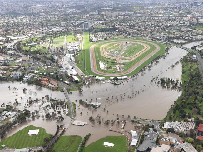 A Victorian inquiry is probing the flood in the response to it. Picture: David Caird