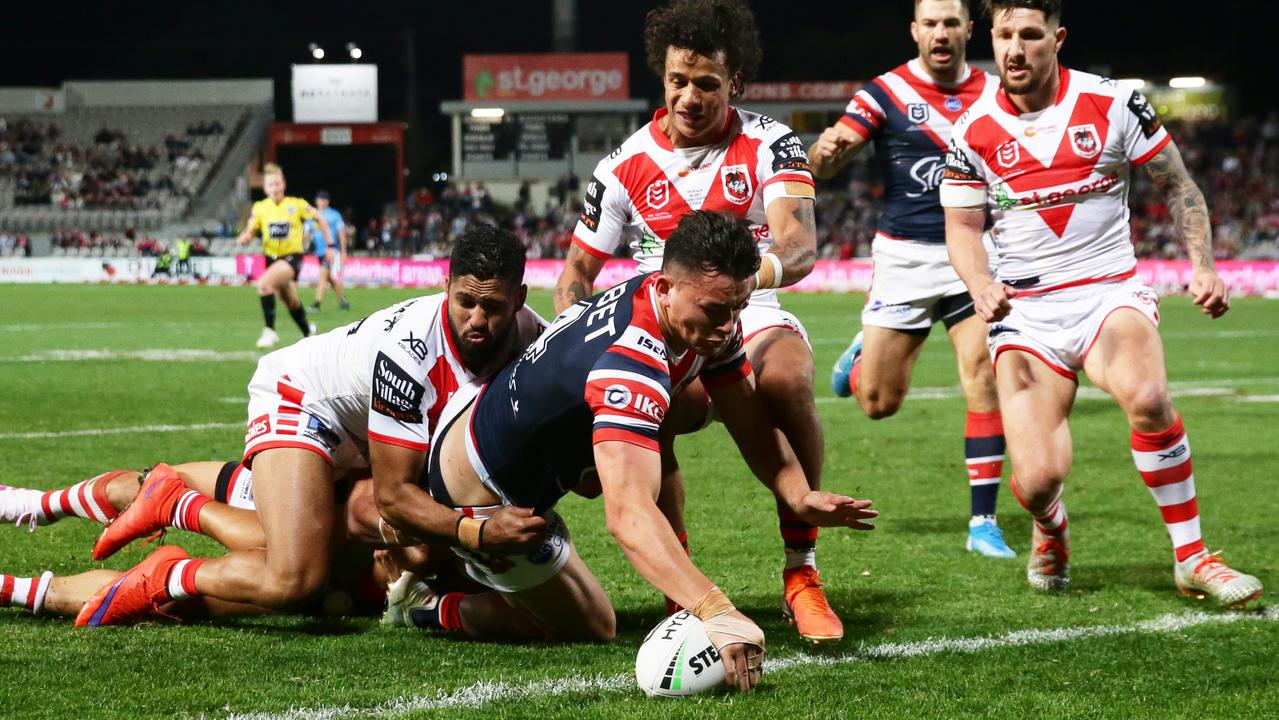 Joey Manu touches down for the Roosters