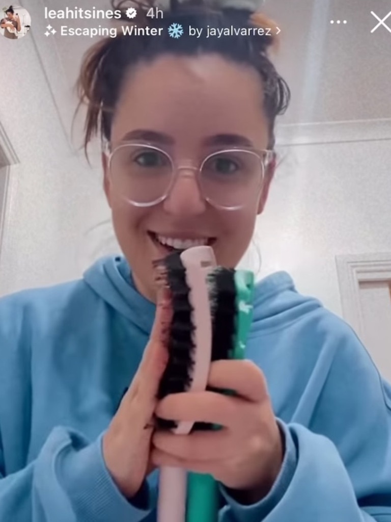 TikTok influencer Leah Itsines is a fan of their brush.