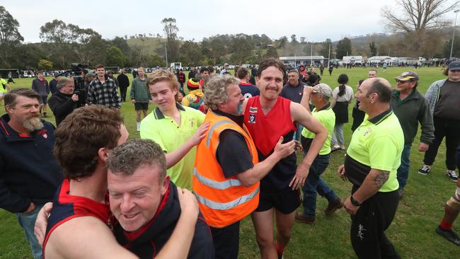 Swifts Creek’s Tom Crellin, centre, won the medal for best player on the ground.