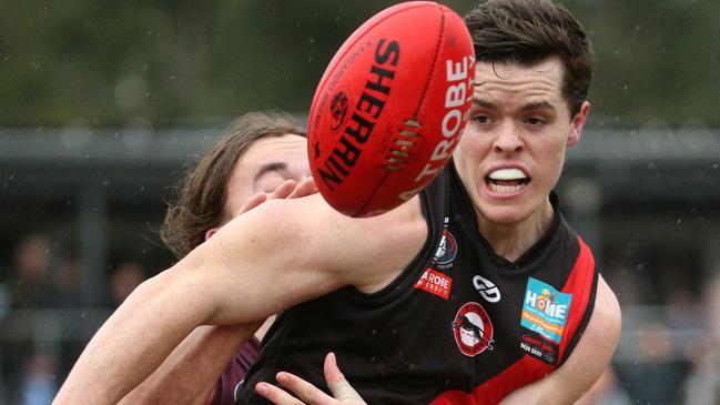 Daniel Horsfield in action for Eltham. Picture: Hamish Blair