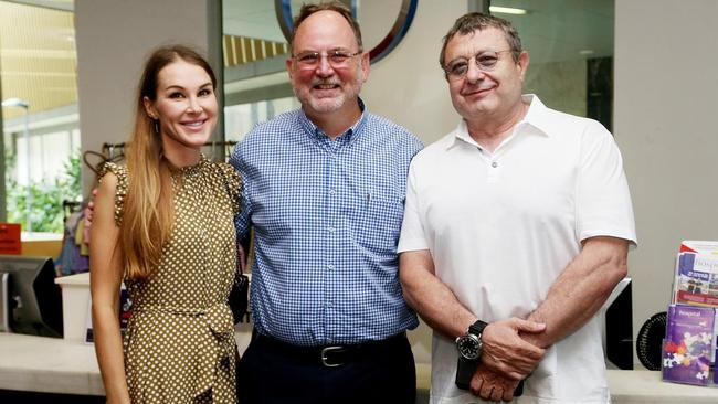 Violetta and Alex Sekler with Dr Ken Chapman (centre) after one of their generous donations.