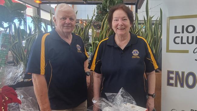 Kevin Ryan and Dee Swanston volunteering. Photo: Enoggera Lion’s Club