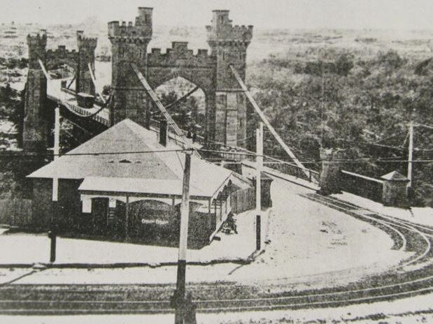 Northbridge Suspension Bridge, c. 1914.