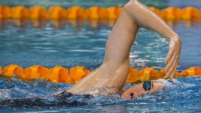 Cate Campbell trains in preparation for the Tokyo Olympic.