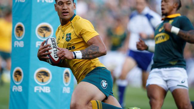 Australia’s Israel Folau scores a try against South Africa at the Free State Stadium in Bloemfontein.
