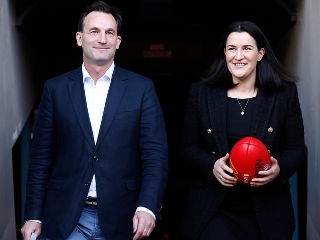 Fact or fiction? Footy boss sheds light on AFL’s ‘power struggle’