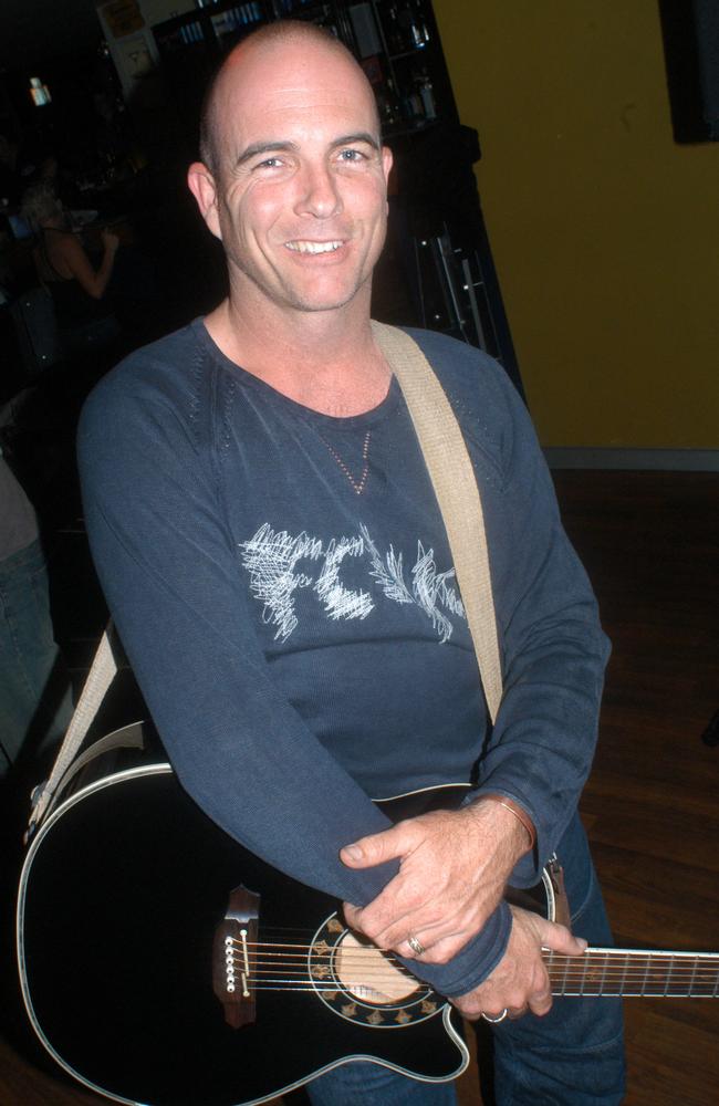 Country singer James Blundell at Vibes nightclub in September 2004. Picture: Sharyn Rosewarne.