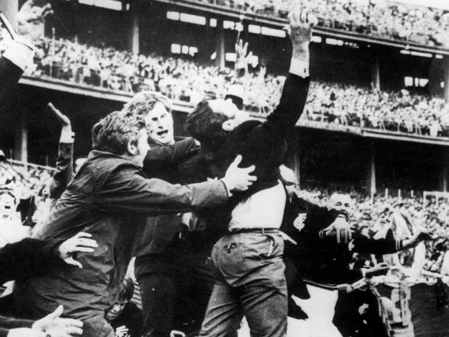 Barassi reacts after Carlton defeated Collingwood in the 1970 grand final. Picture: Geoff Bull