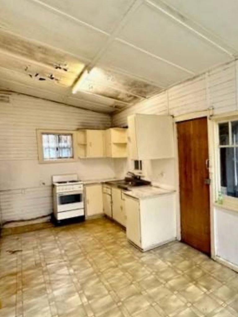 A Campsie landlord is looking for a tenant willing to renovate their property. Picture: Twitter / @purplepingers