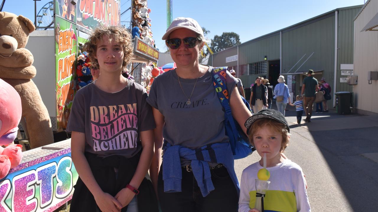 Jesse, Selina and Willow Healy.