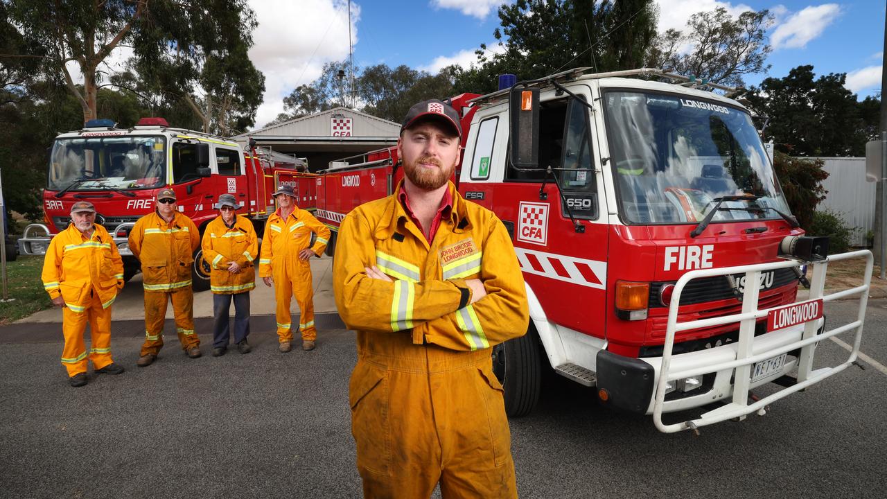 CFA crisis Country Fire Authority warn service at risk of collapse