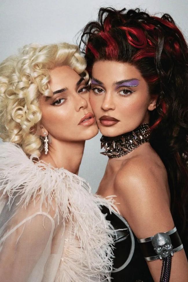 Image credit: Instagram.com/kyliejennerKylie and Kendall Jenner as Sugar and Spice from Batman Forever
