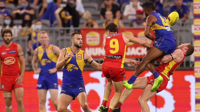 Willie Rioli of the Eagles was cleared after this collision with Matt Rowell (Photo by Paul Kane/Getty Images)