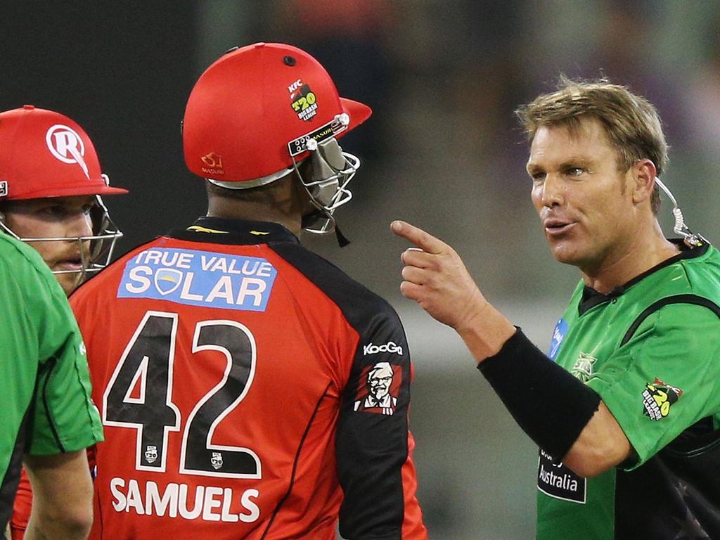 Shane Warne and Marlon Samuels clash during a BBL match. Picture: Michael Dodge/Getty Images