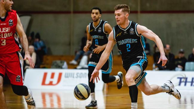 Koen Sapwell on the move for the Hobart Chargers against Geelong Supercats. Picture: Linda Higginson