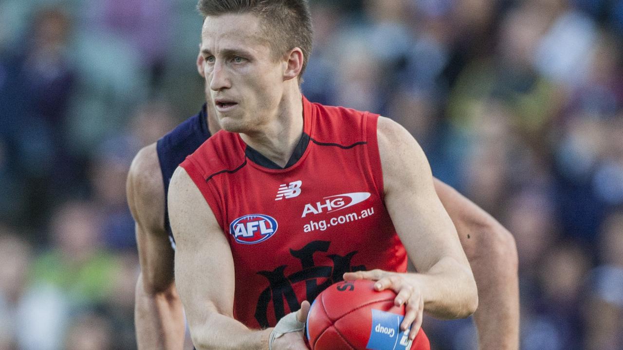 Ex-AFL skipper set to boost Bloods’ bid to bounce back