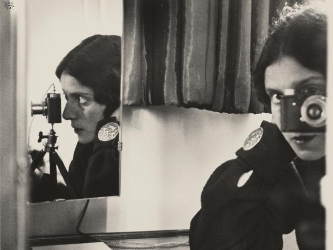 Ilse BingSelf portrait with Leica 1931, printed 1941gelatin silver photograph, 26.7 x 31.2 cmArt Gallery of New South Wales, AlistairMcAlpine Photography Fund 2005© Ilse Bing EstatePhoto: AGNSW, Diana PanuccioShadow Catchers AGNSW