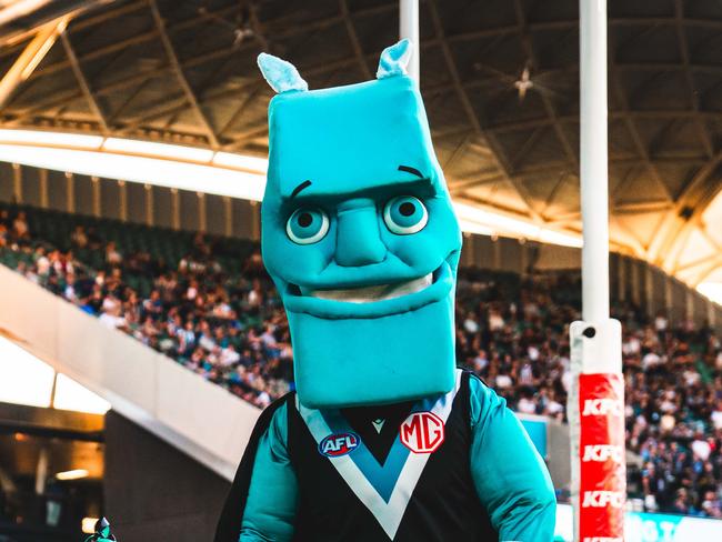 Port Adelaide's 'Thunda' mascot at Adelaide Oval