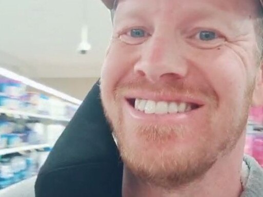 Bloke 'trying to find a wife in Coles/Woolies’. Picture: TikTok/worldworsttiktok