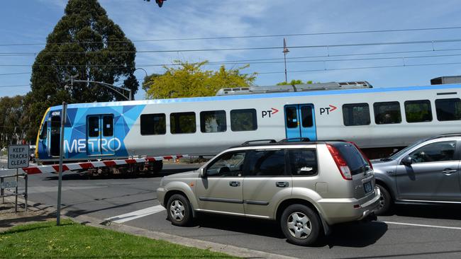 Croydon’s level crossing on Coolstore Rd won’t get removed until after 2025 at the earliest. Picture: Chris Eastman