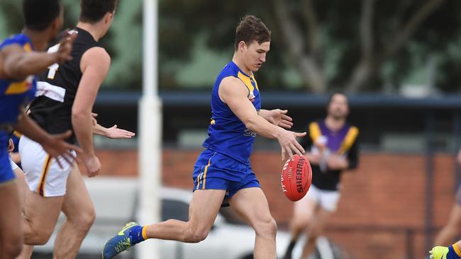 Kyle Martin takes a kick against Balwyn this year.