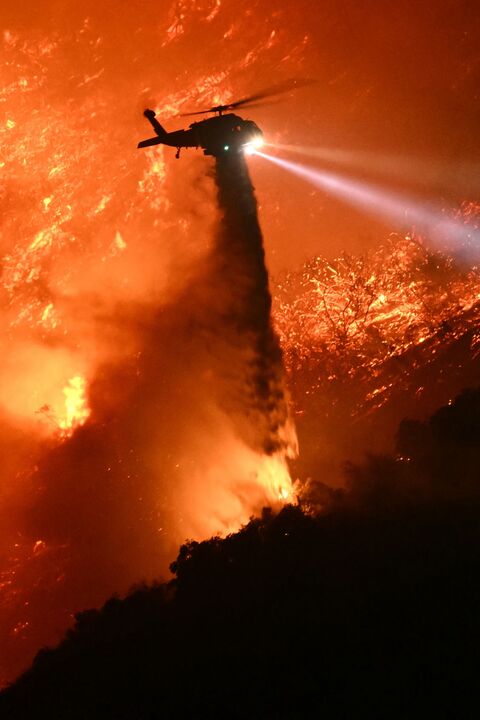 LA fire deaths rise as dangerous winds close in