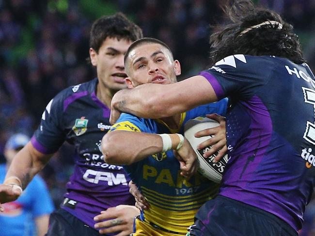 MELBOURNE, AUSTRALIA - SEPTEMBER 09: Will Smith of the Eels gets tackled by Tohu Harris of the Storm during the NRL Qualifying Final match between the Melbourne Storm and the Parramatta Eels at AAMI Park on September 9, 2017 in Melbourne, Australia.  (Photo by Michael Dodge/Getty Images)