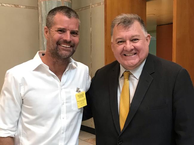 25/03/2021: Pete Evans presses the flesh with Craig Kelly. PIC: Olivia Caisley