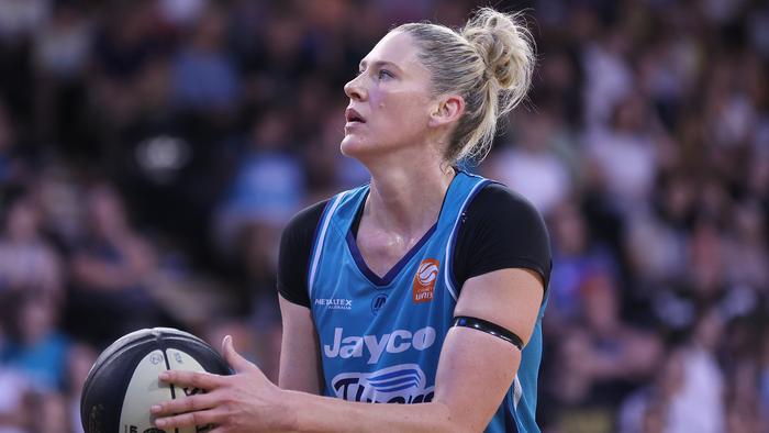 MELBOURNE, AUSTRALIA - JANUARY 12: Lauren Jackson of the Flyers shoots a free throw during the WNBL match between Southside Flyers and Sydney Flames at State Basketball Centre, on January 12, 2024, in Melbourne, Australia. (Photo by Daniel Pockett/Getty Images)
