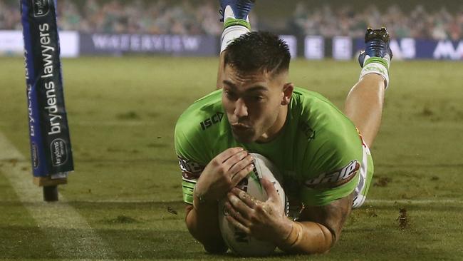 Nick Cotric is favoured to re-sign with Canberra despite Canterbury’s strong interest. Picture: AAP Image/Brendon Thorne.