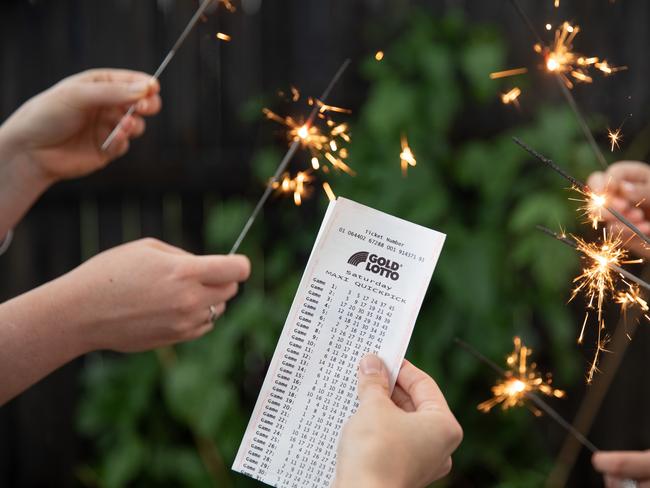 Rockhampton couple have won $1.6 million win in the weekend's Saturday Gold Lotto draw.