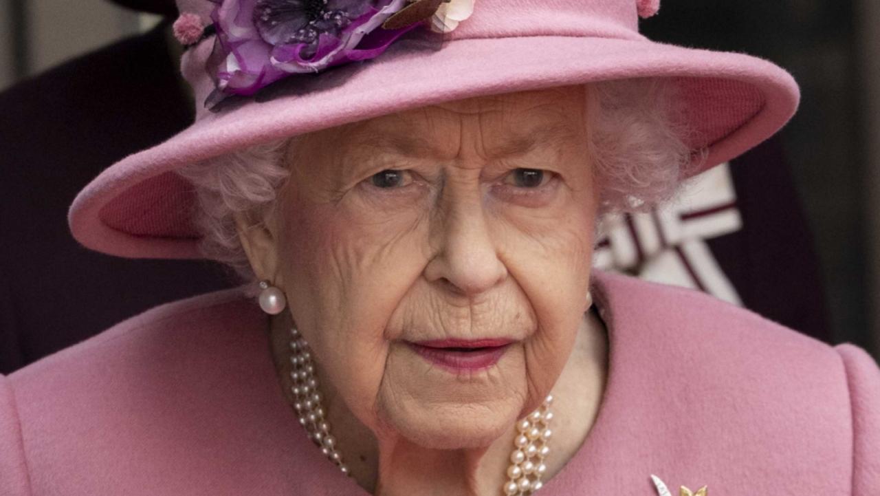 La reine Elizabeth II annule ses engagements sur les symptômes de Covid